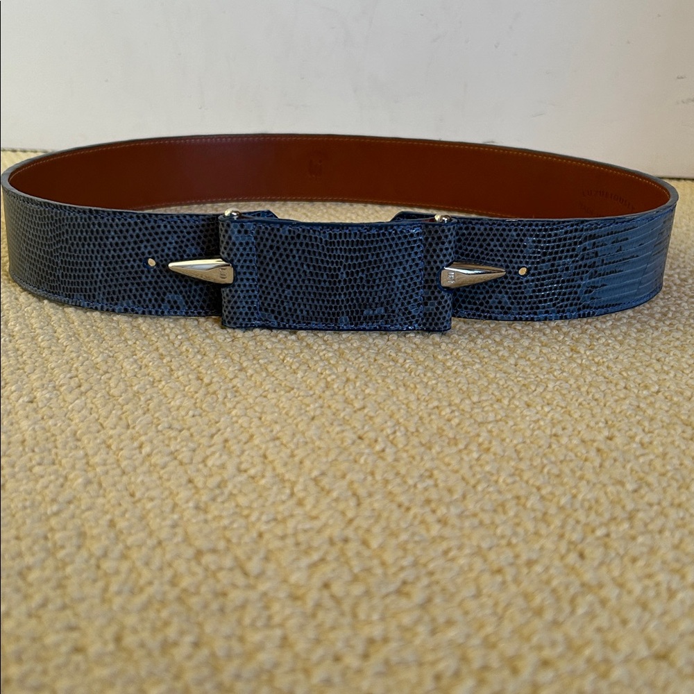 Vintage genuine lizard Blue Belt with silver Tone Accents size L